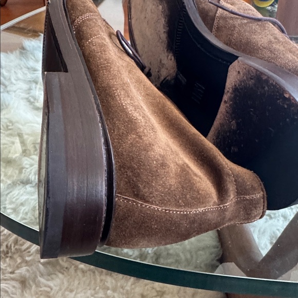 Frye PAUL CHUKKA Tan Suede Shoes - Picture 7 of 9